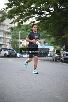 Runner Photo 1673306