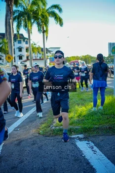Runner Photo 1673311