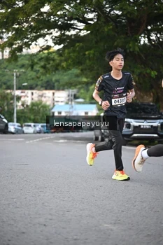 Runner Photo 1673333