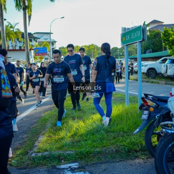 Runner Photo 1673346