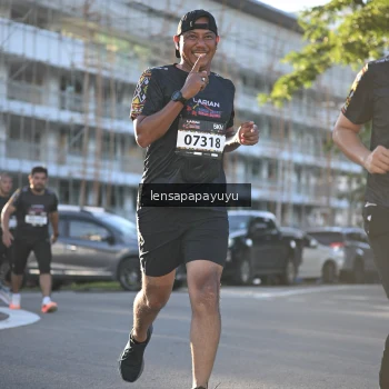 Runner Photo 1673384