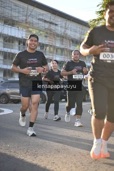 Runner Photo 1673443