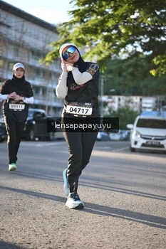 Runner Photo 1673600