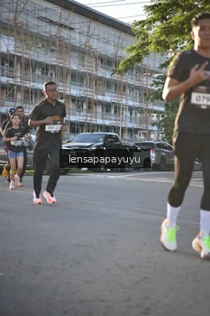 Runner Photo 1673607