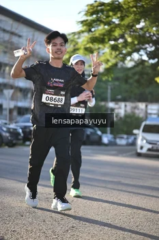 Runner Photo 1673629