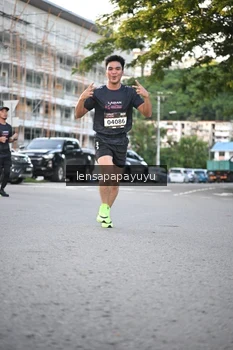 Runner Photo 1673648
