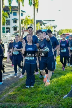 Runner Photo 1673709