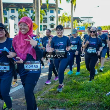 Runner Photo 1673800
