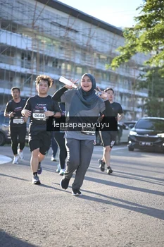 Runner Photo 1673851