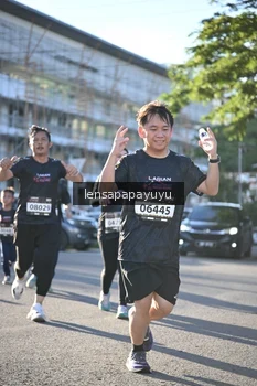 Runner Photo 1673869