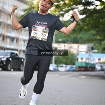 Runner Photo 1673997