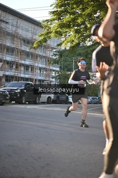 Runner Photo 1674022