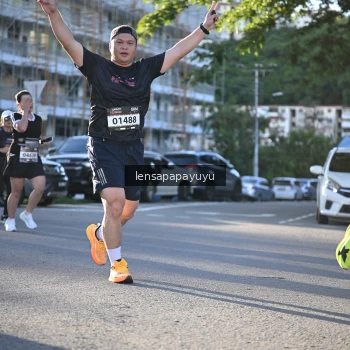 Runner Photo 1674026