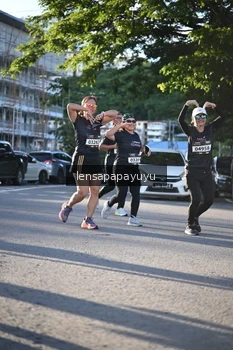 Runner Photo 1674080