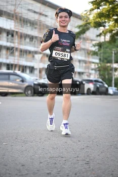 Runner Photo 1674108