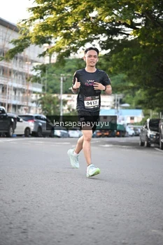 Runner Photo 1674128