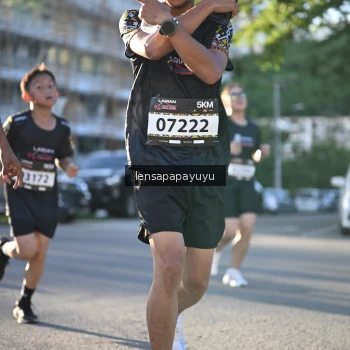 Runner Photo 1674150