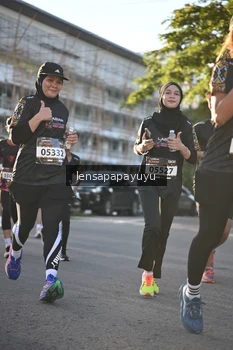 Runner Photo 1674210
