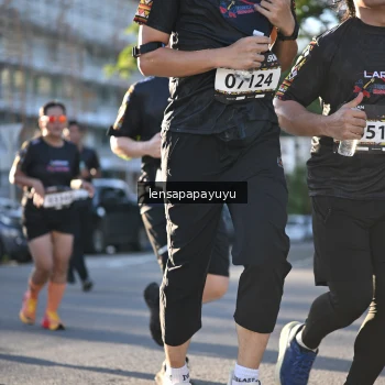 Runner Photo 1674213