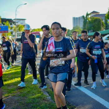 Runner Photo 1674217