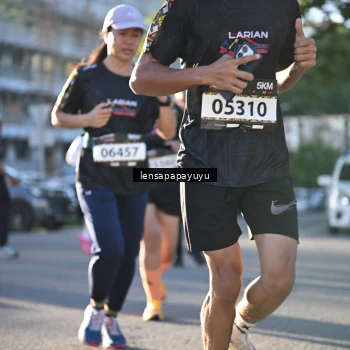 Runner Photo 1674223