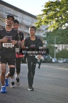 Runner Photo 1674235