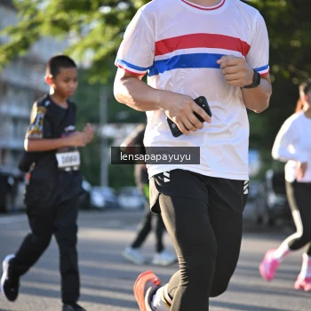 Runner Photo 1674282