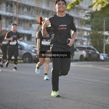 Runner Photo 1674301