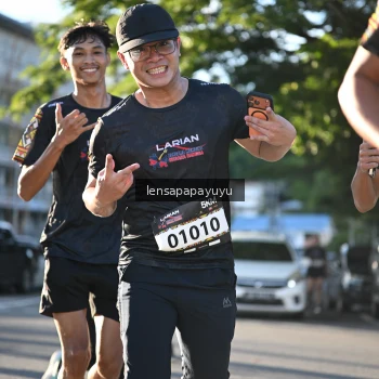 Runner Photo 1674315