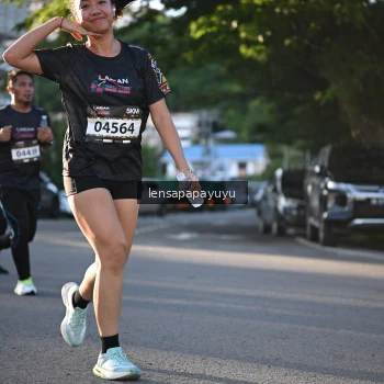 Runner Photo 1674331