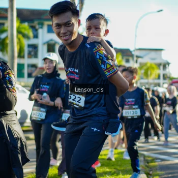 Runner Photo 1674342
