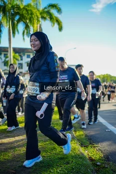 Runner Photo 1674378