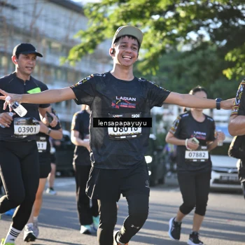 Runner Photo 1674411