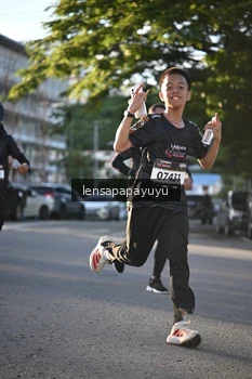 Runner Photo 1674412