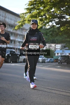 Runner Photo 1674424