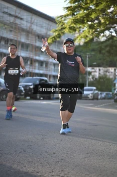 Runner Photo 1674446