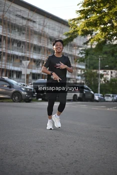 Runner Photo 1674468