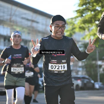 Runner Photo 1674503
