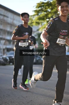 Runner Photo 1674515