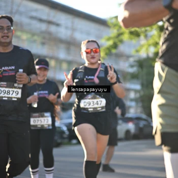 Runner Photo 1674536