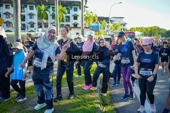 Runner Photo 1674624