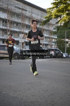 Runner Photo 1674626