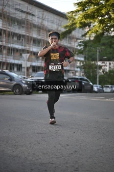 Runner Photo 1674632