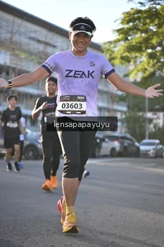 Runner Photo 1674643