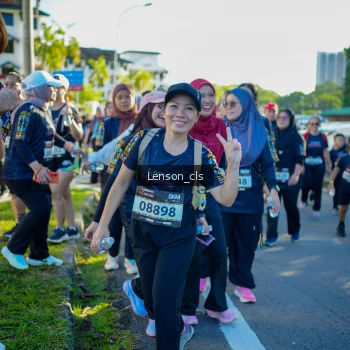 Runner Photo 1674660