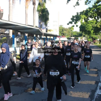 Runner Photo 1674668