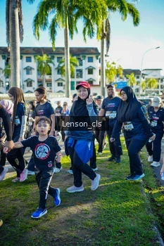 Runner Photo 1674774