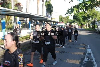 Runner Photo 1674839
