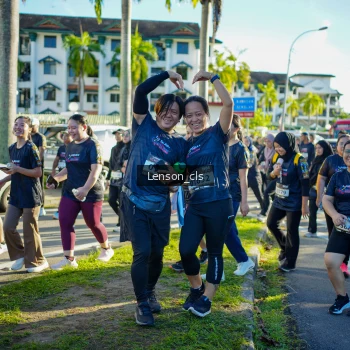 Runner Photo 1674879