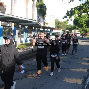 Runner Photo 1674898